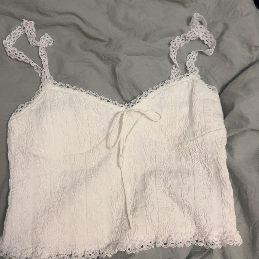 - edikted lacy white tank